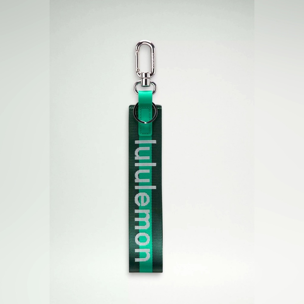LULULEMON Never Lost Keychain